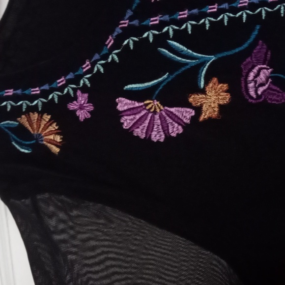 Style & Co embroidered top - Picture 4 of 9